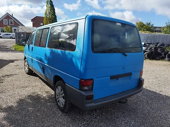 Volkswagen Caravelle 2000 photo 4