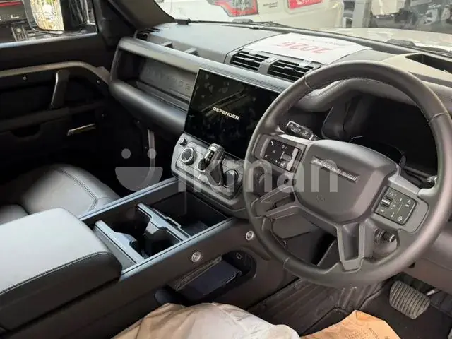Land Rover Defender 2026 photo 2