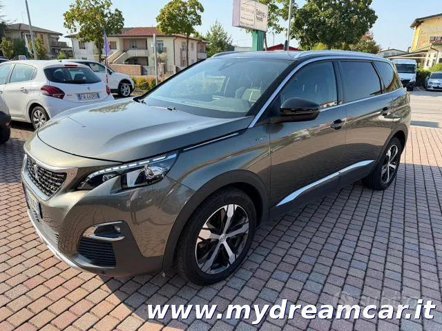 Peugeot 5008 2018 photo 2