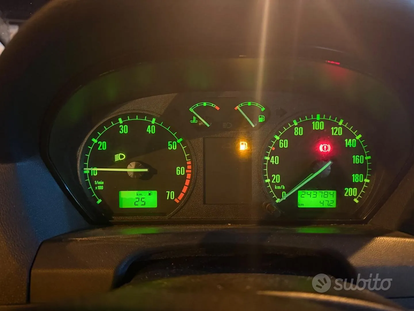 Skoda Fabia 2000 photo 2