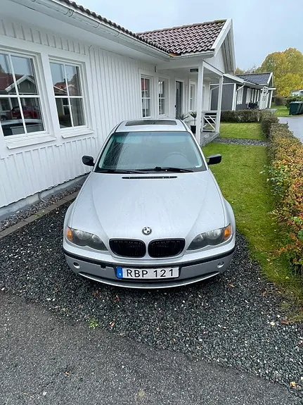 BMW 318I 2003 photo 4