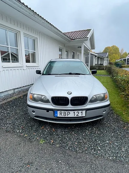 BMW 318I 2003 photo 2