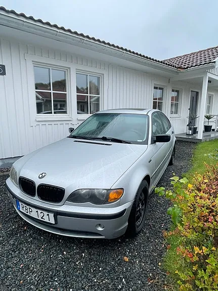 BMW 318I 2003 photo 3