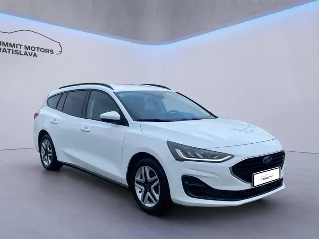 Ford Focus 2022 photo 2