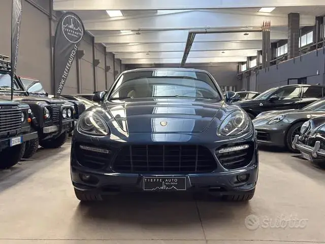 Porsche Cayenne 2013 photo 2