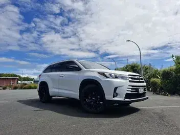 Toyota Highlander 2018 photo 2