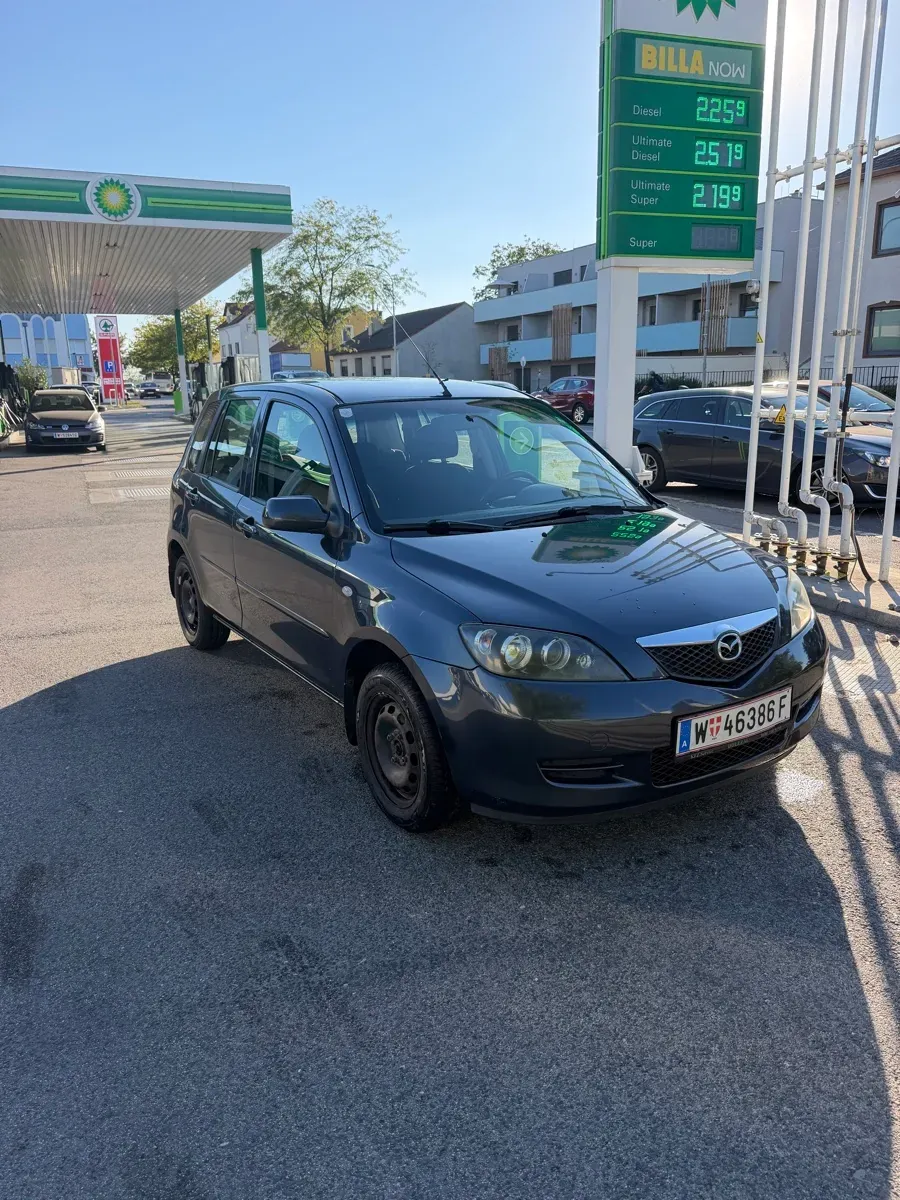 Mazda Mazda2