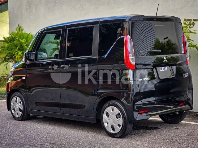 Mitsubishi Ek Space 2024 photo 2