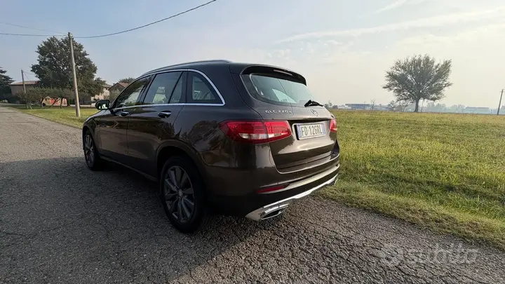 Mercedes-Benz Glc 2016 photo 2