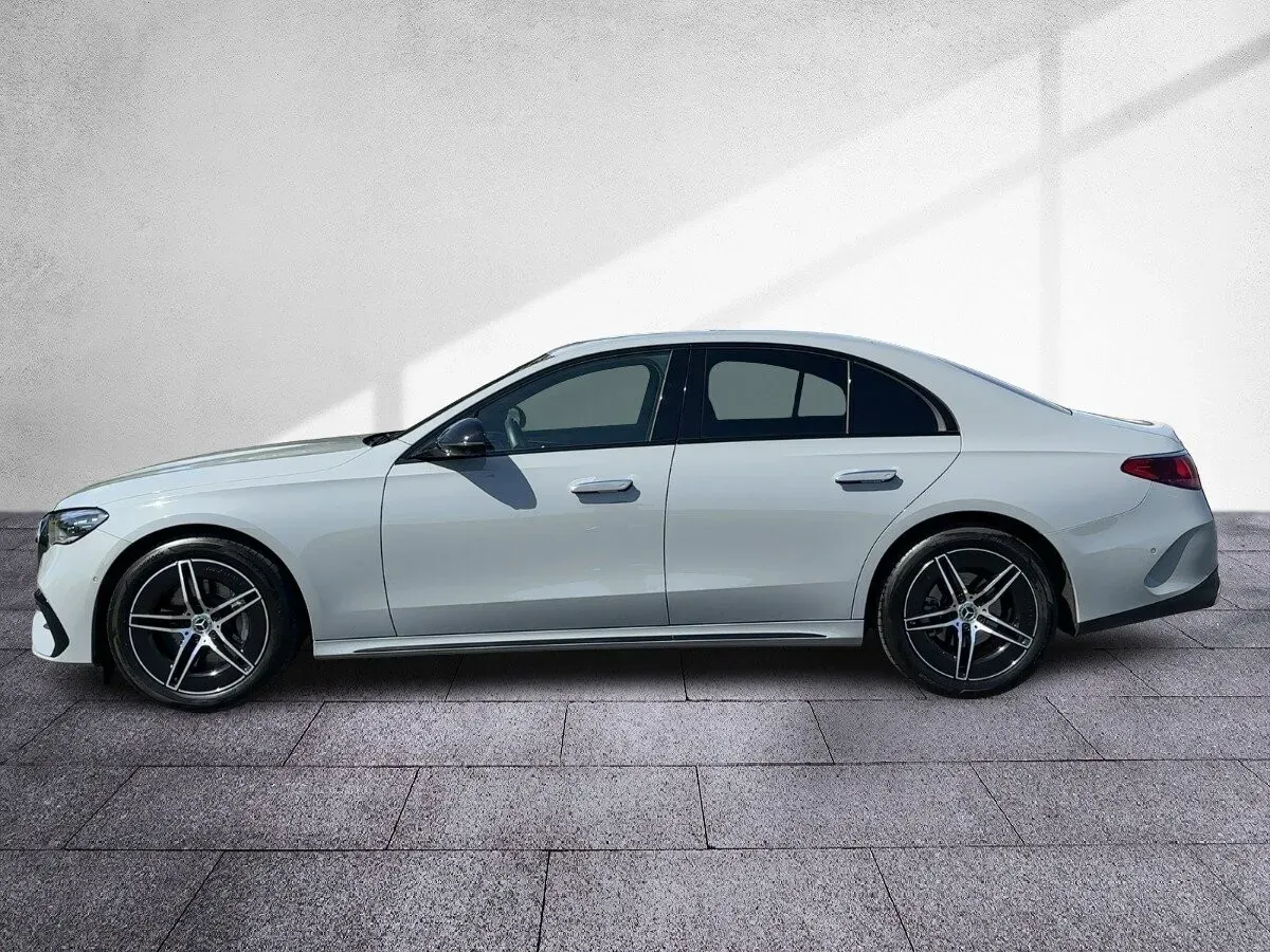 Mercedes-Benz E-Class 2025 photo 3