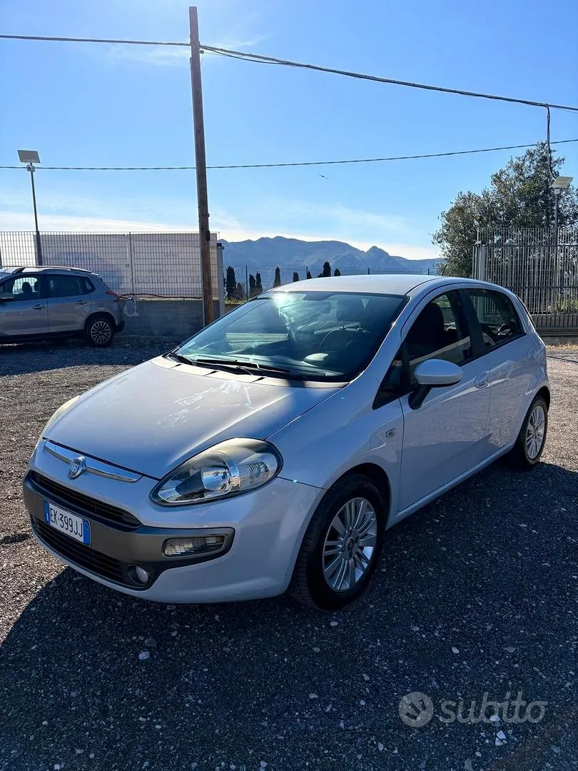 Fiat Punto Evo 2011 photo 2