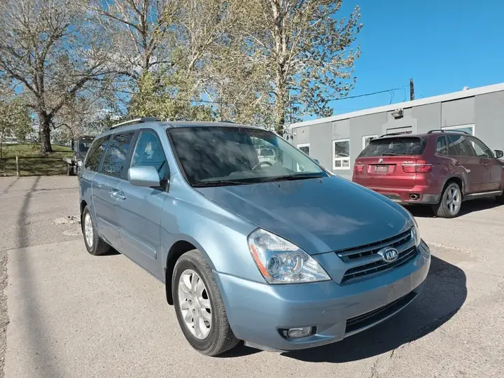 Kia Sedona 2009 photo 3