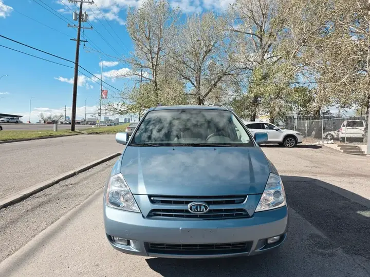 Kia Sedona 2009 photo 2