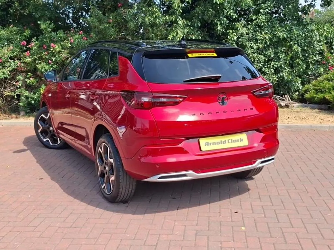 Vauxhall Grandland 2023 photo 2