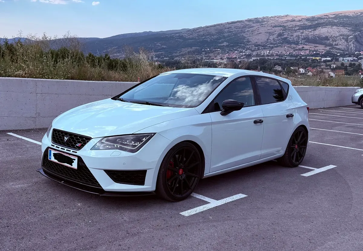 Seat Leon 2014 photo 2