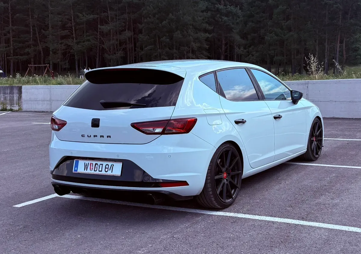 Seat Leon 2014 photo 3