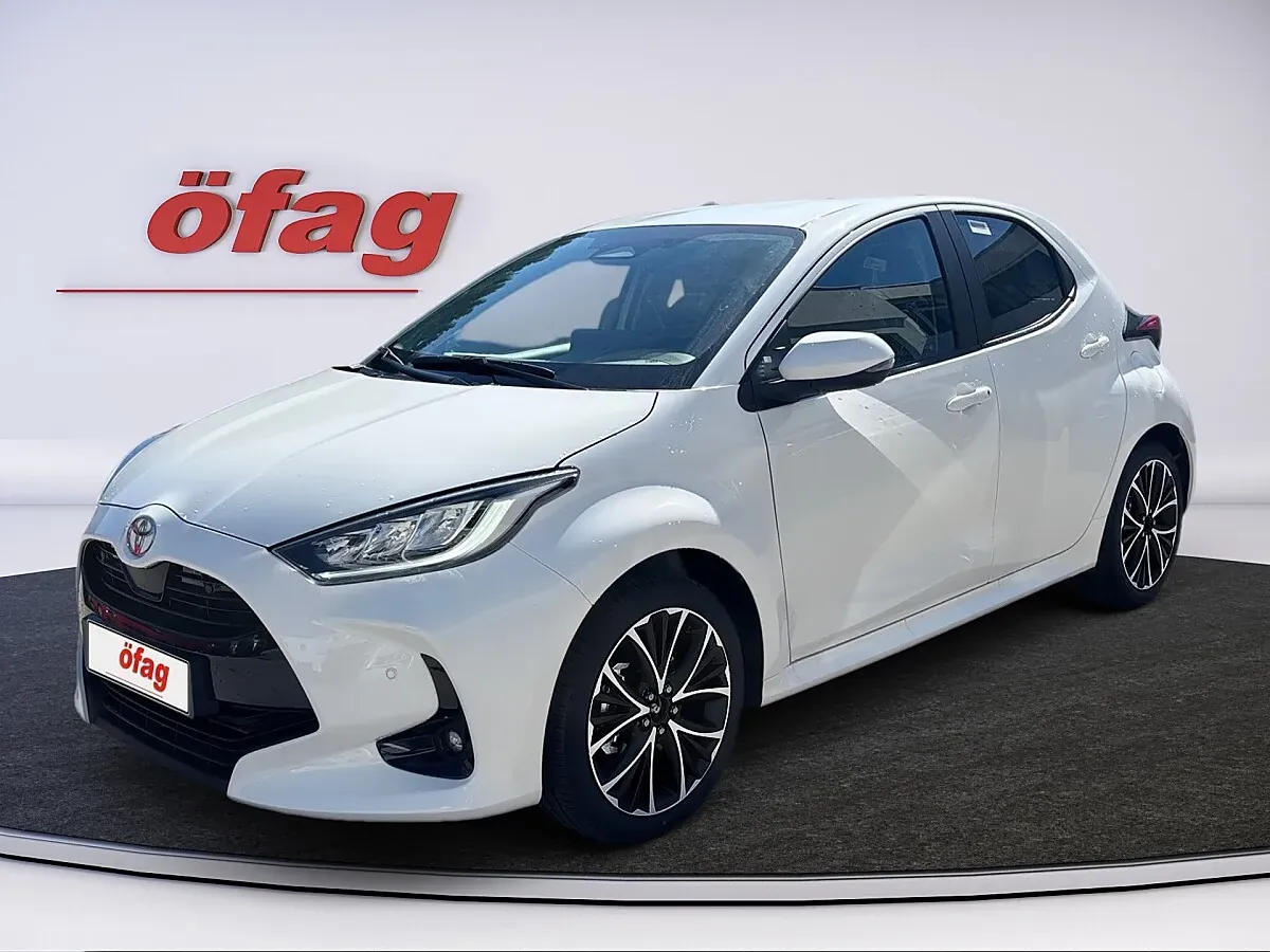 Toyota Yaris photo 2