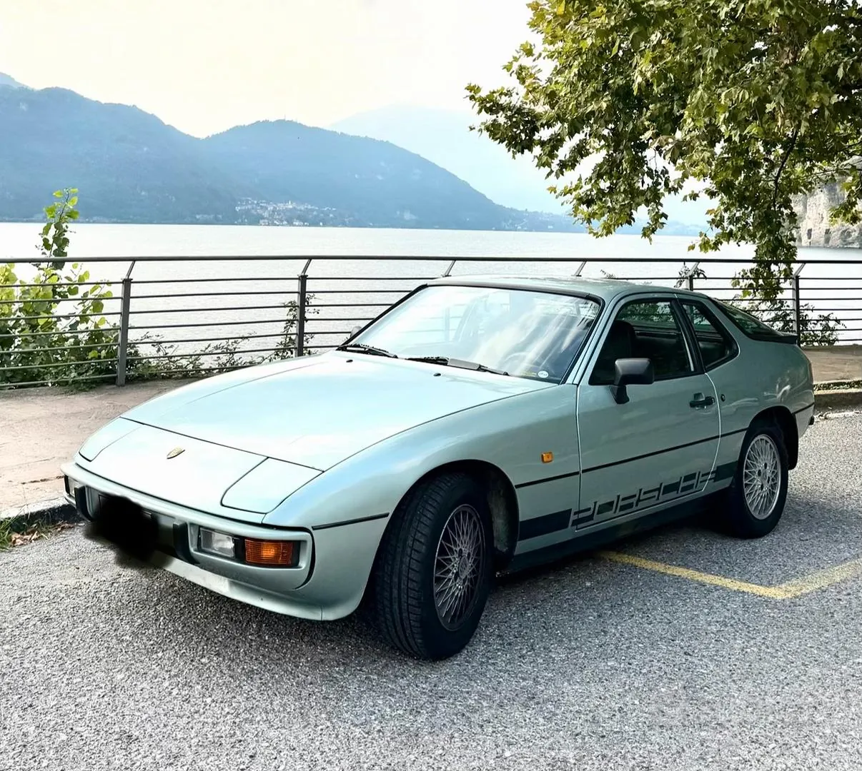 Porsche 924 1985 photo 2