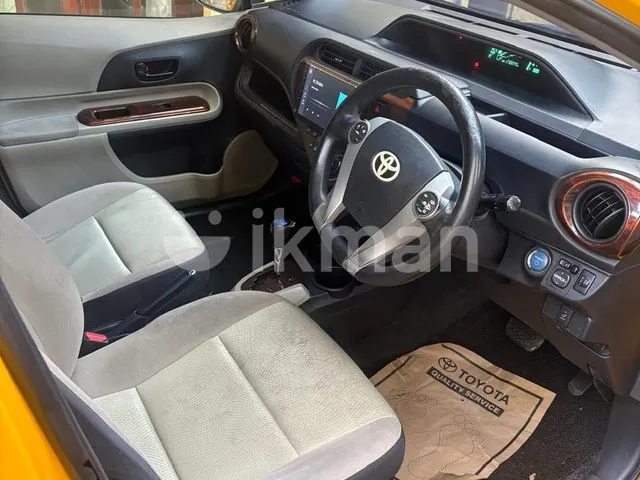 Toyota Aqua 2012 photo 4
