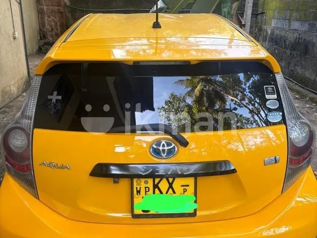 Toyota Aqua 2012 photo 3
