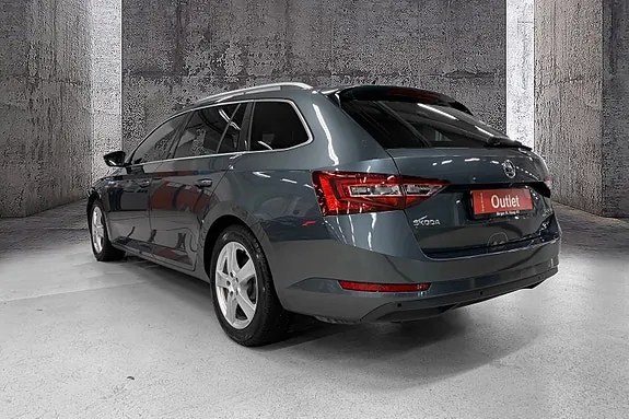 Skoda Superb 2019 photo 4