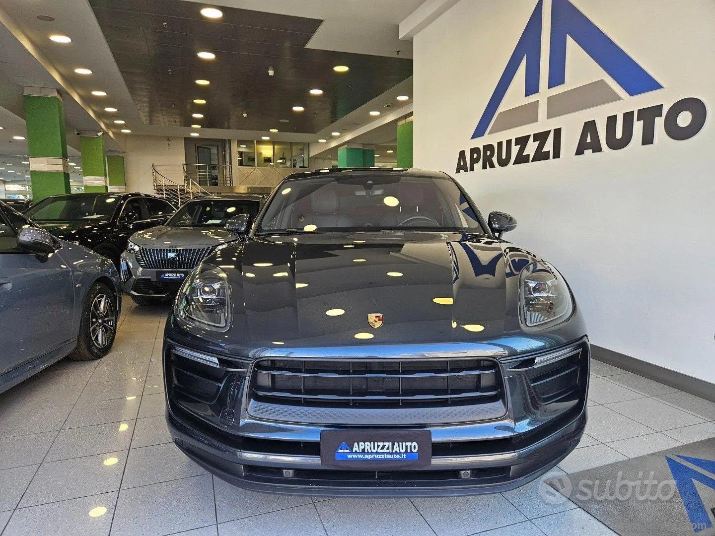 Porsche Macan 2022 photo 2