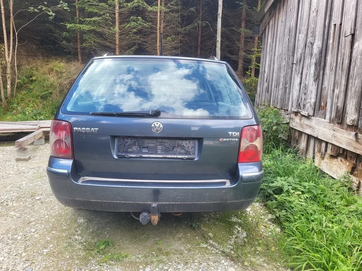 Volkswagen Passat 2001 photo 2