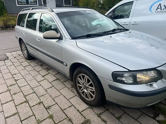 Volvo V70 2003 photo 2