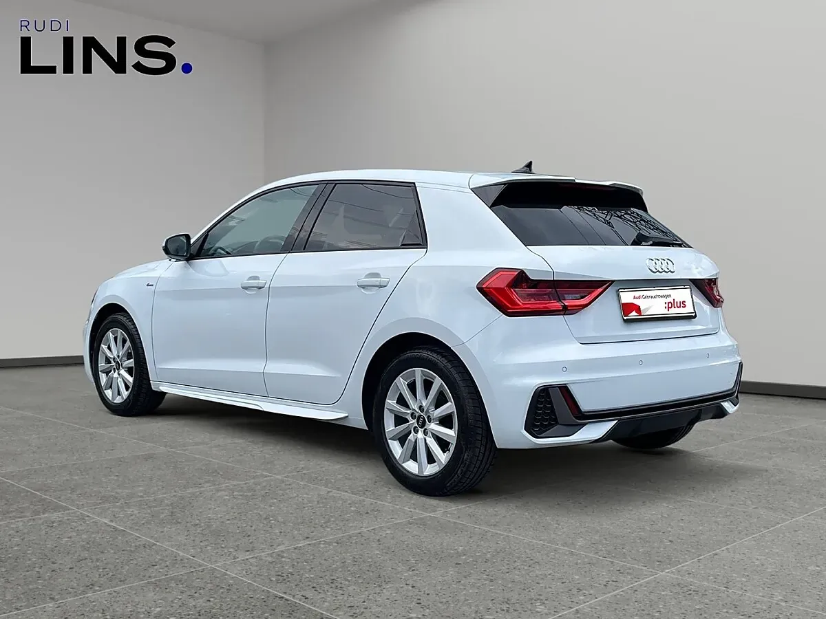 Audi A1 2025 photo 3