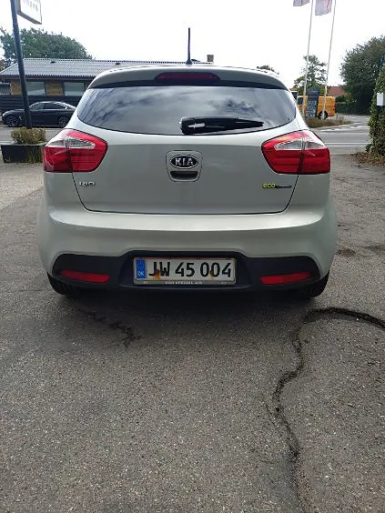 Kia Rio 2012 photo 2