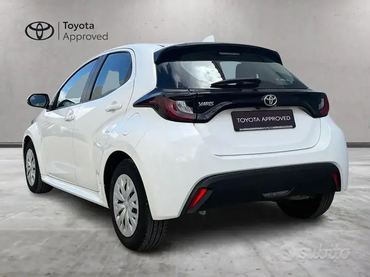 Toyota Yaris 2023 photo 5