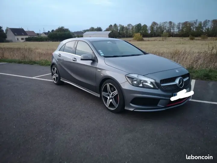Mercedes-Benz A-Class 2014 photo 2