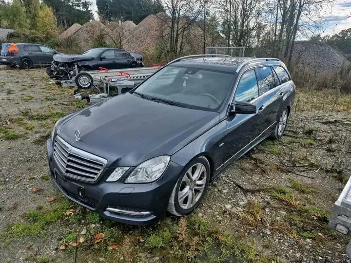 Mercedes-Benz E300