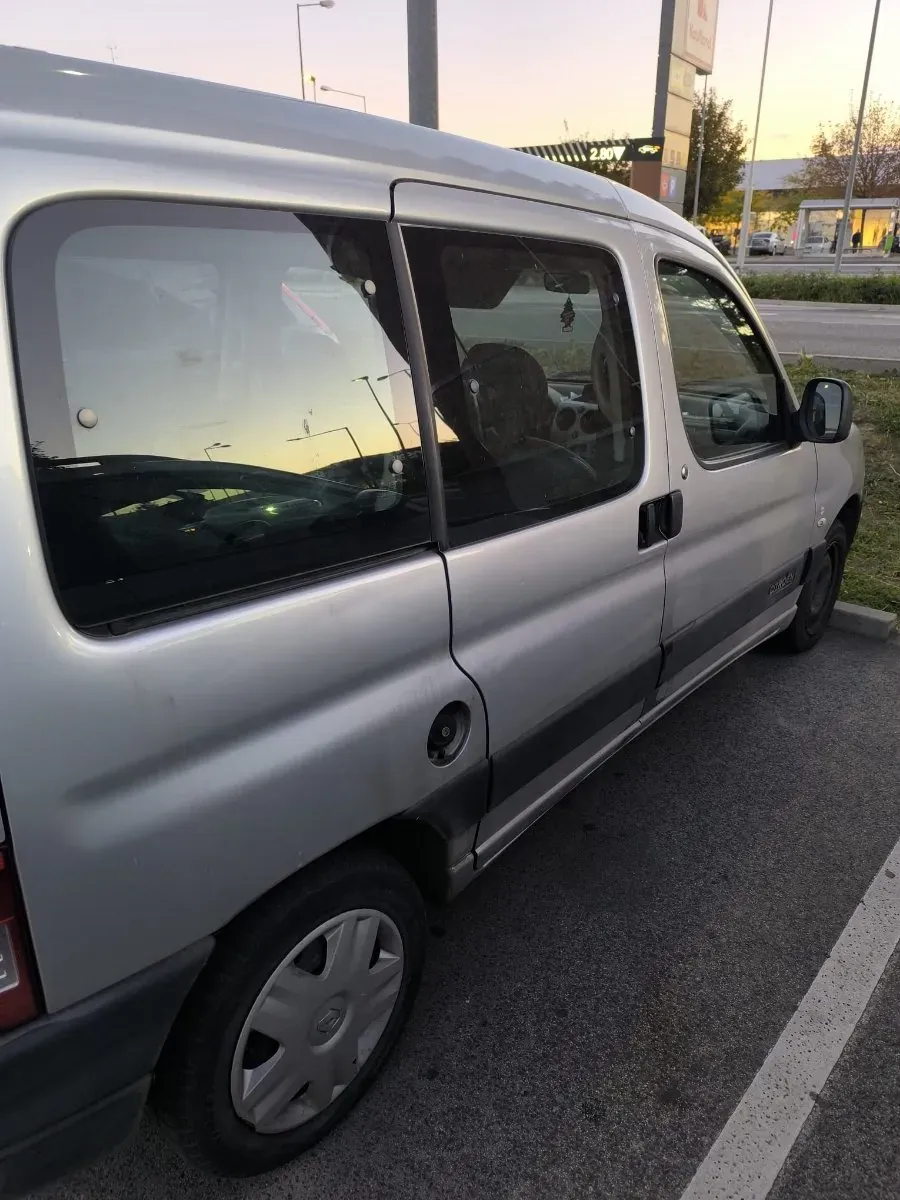 Citroen Berlingo 2010 photo 3