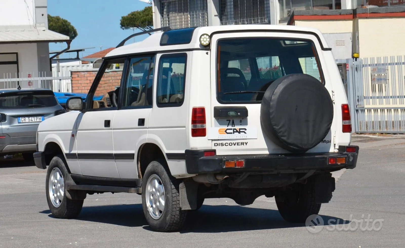 Land Rover Discovery 1996 photo 3