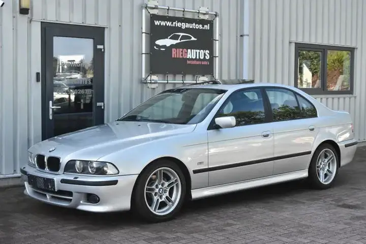 BMW 5 Series 2001 photo 4