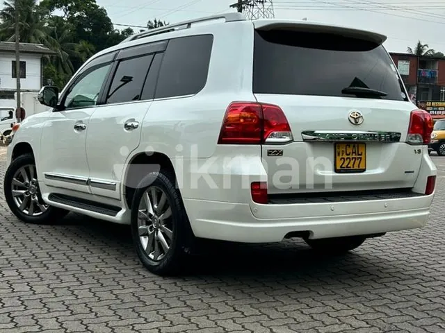 Toyota Land Cruiser Sahara 2015 photo 2