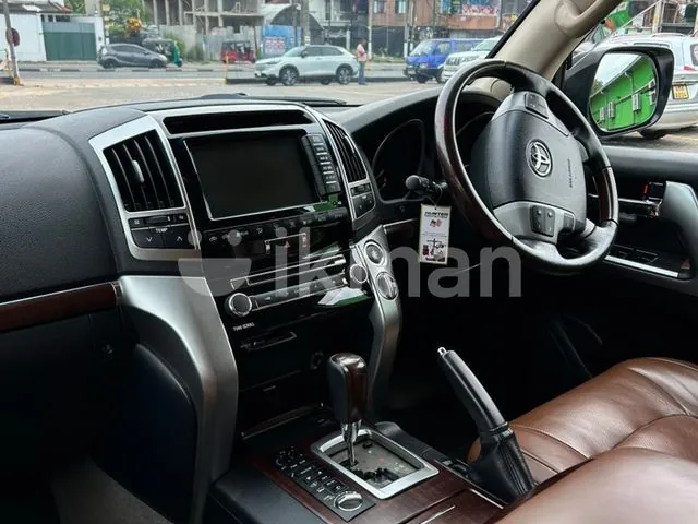 Toyota Land Cruiser Sahara 2015 photo 3