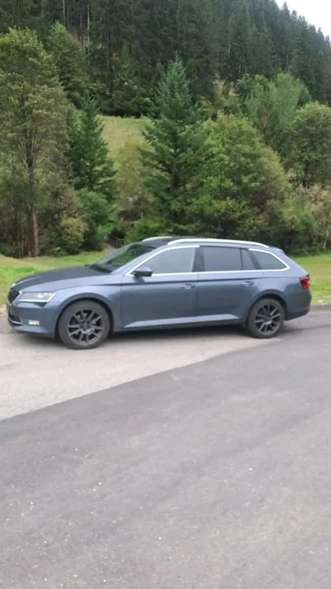 Skoda Superb 2016 photo 2