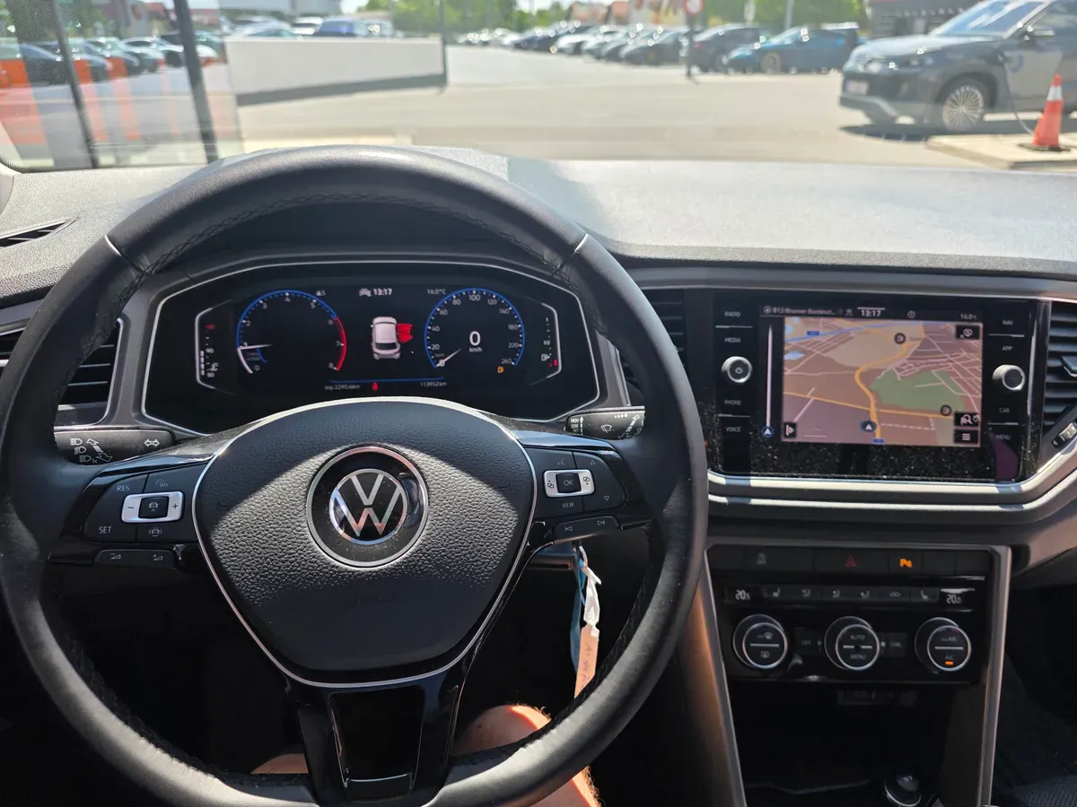 Volkswagen T-Roc 2021 photo 2