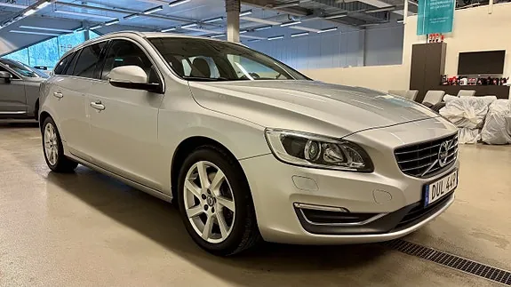 Volvo V60 2015 photo 2