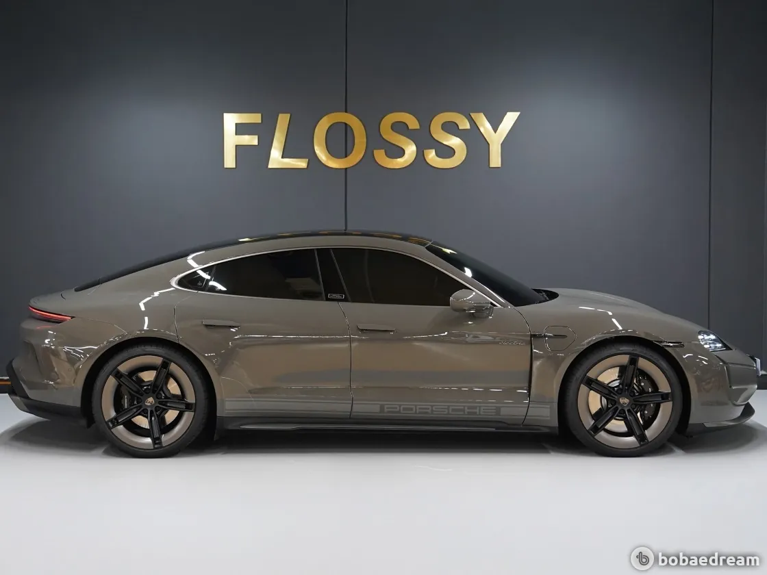 Porsche Taycan 2025 photo 2