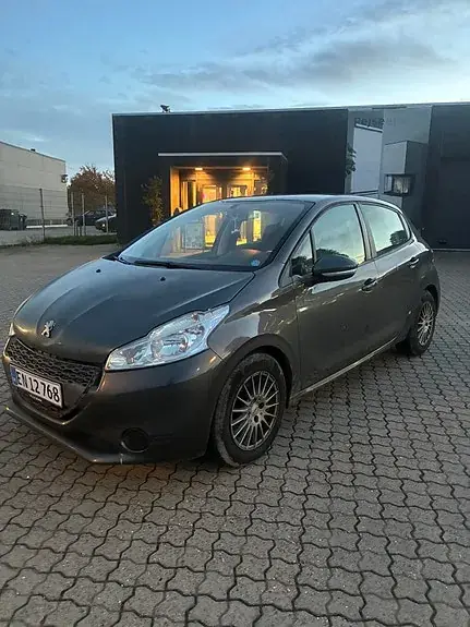 Peugeot 208