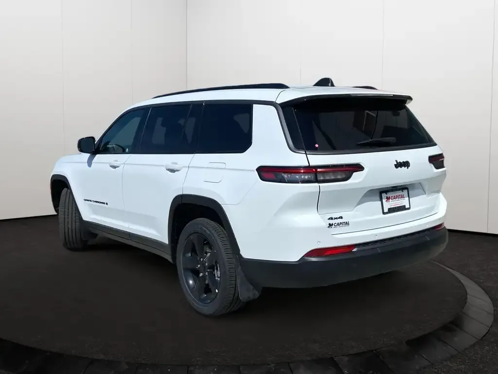 Jeep Grand Cherokee L 2026 photo 4