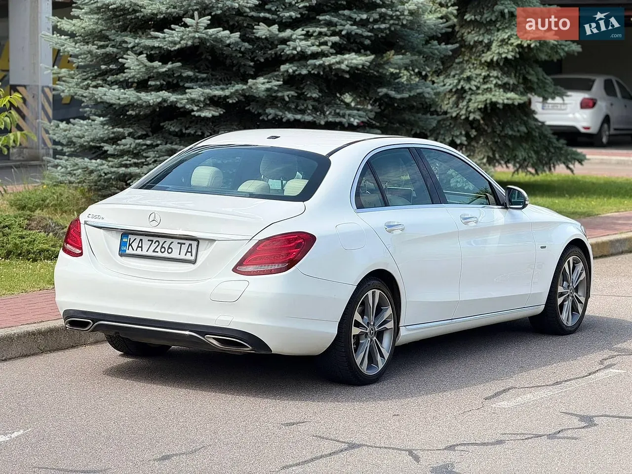 Mercedes-Benz C-Class 2017 photo 2