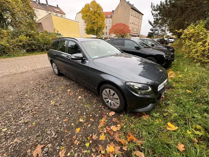 Mercedes-Benz C220D