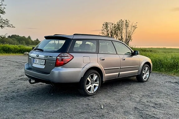 Subaru Outback 2008 photo 5