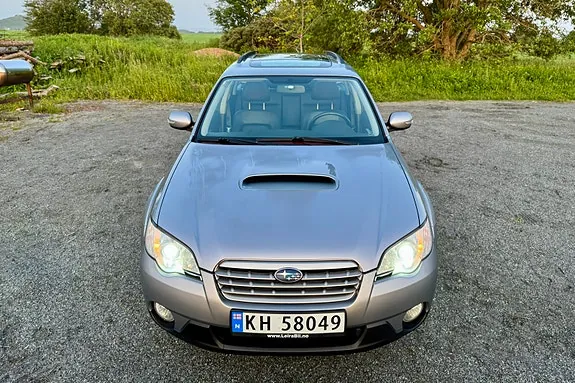 Subaru Outback 2008 photo 2