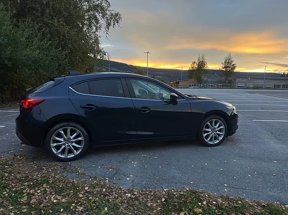 Mazda 3 2015 photo 4
