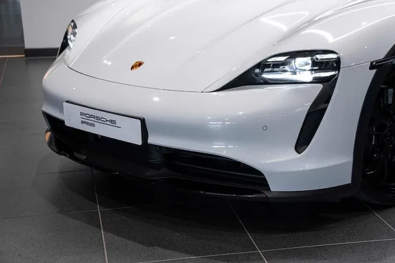 Porsche Taycan Cross Turismo 2023 photo 2